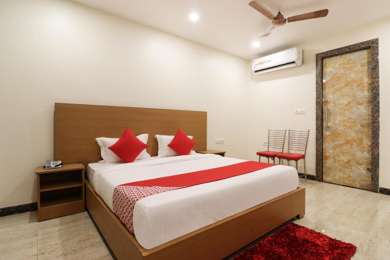 Oyo 61050 S S K Continental Hotel Juhi Bari Exterior foto