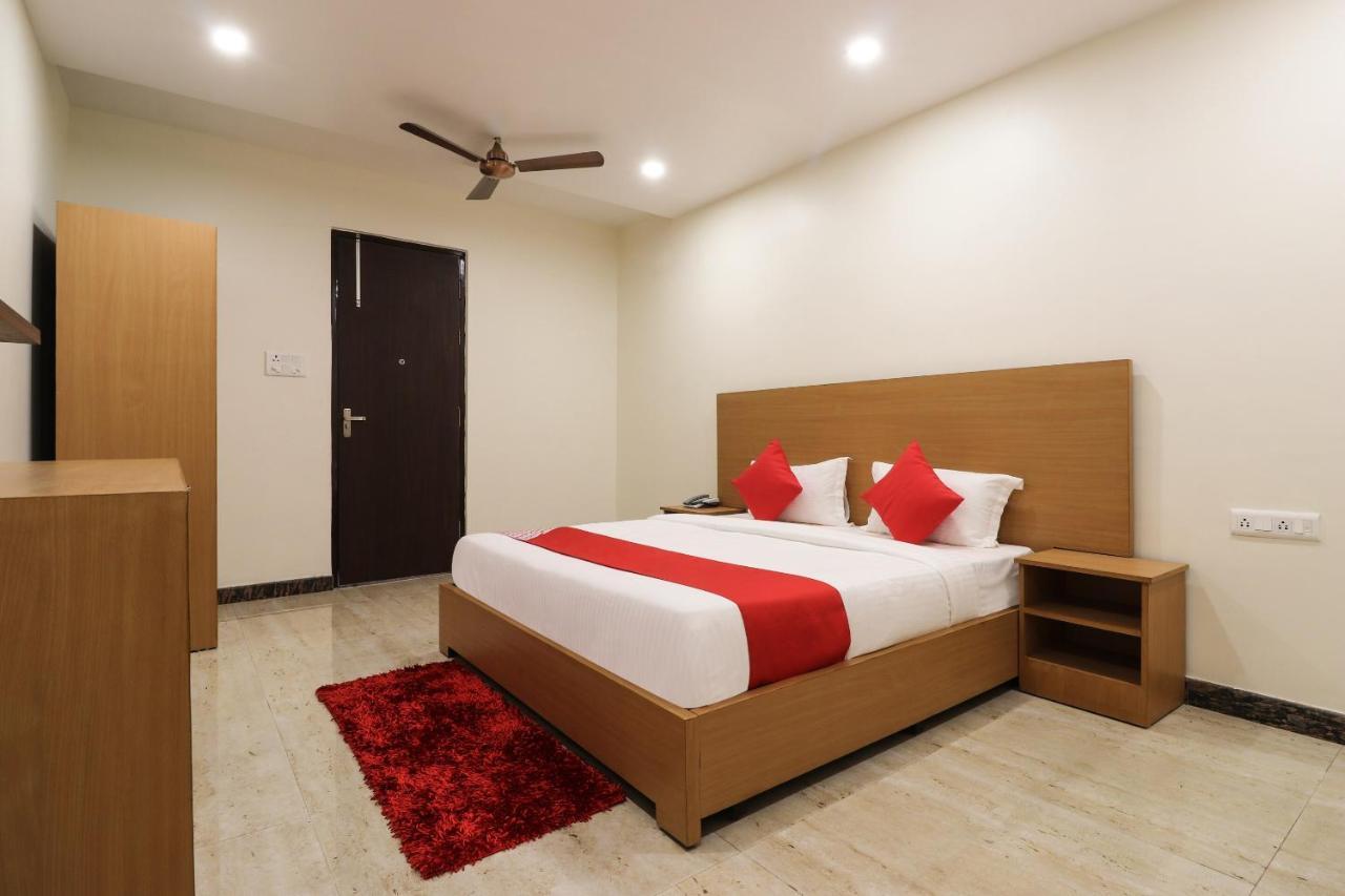 Oyo 61050 S S K Continental Hotel Juhi Bari Exterior foto
