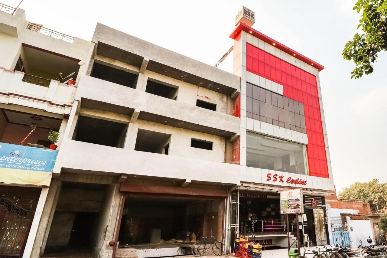 Oyo 61050 S S K Continental Hotel Juhi Bari Exterior foto